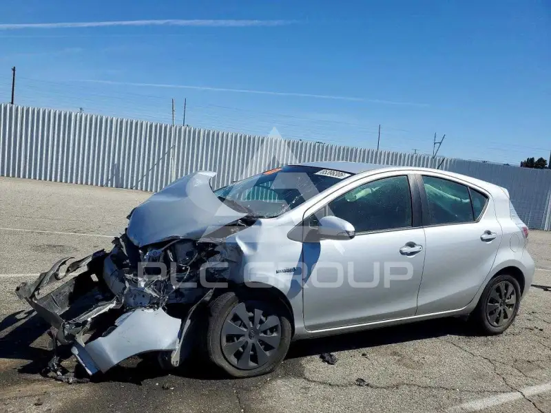 2014 Toyota PRIUS photo