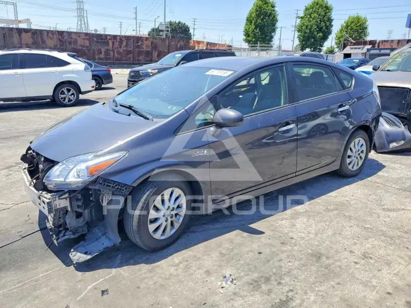 2014 Toyota PRIUS фото