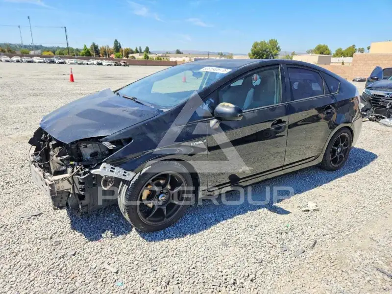 2014 Toyota PRIUS photo
