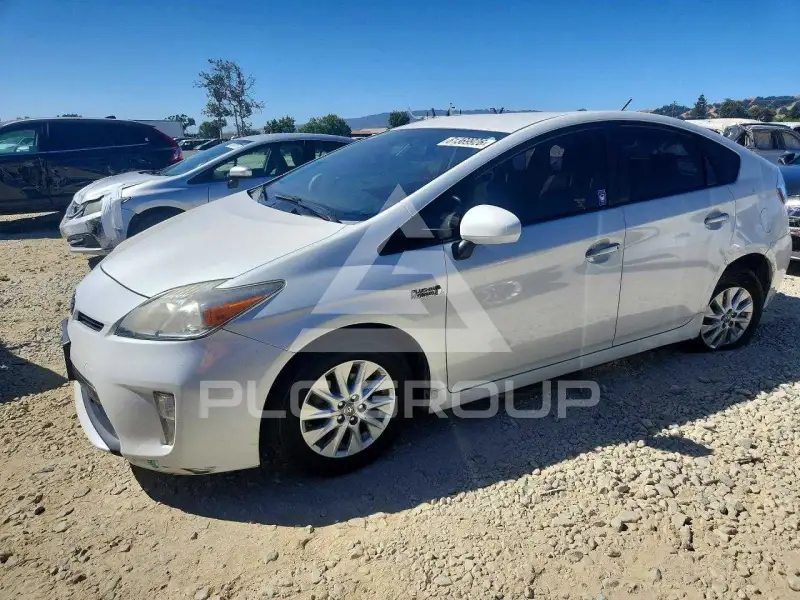 2014 Toyota PRIUS фото