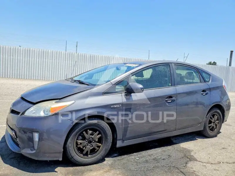 2014 Toyota PRIUS фото