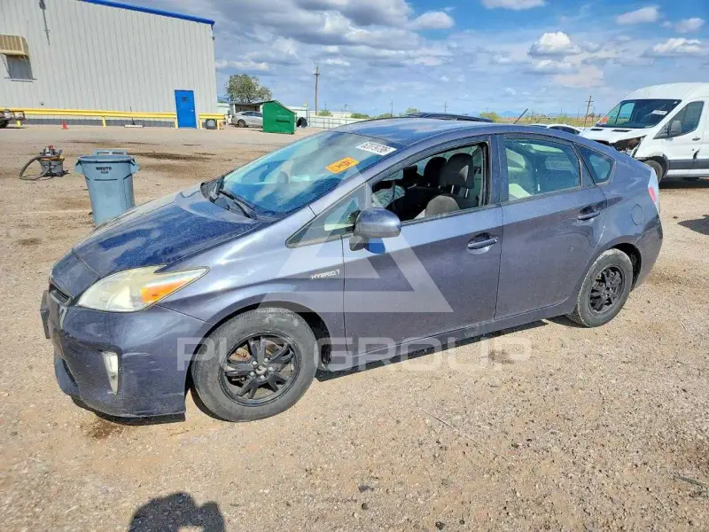 2014 Toyota PRIUS фото