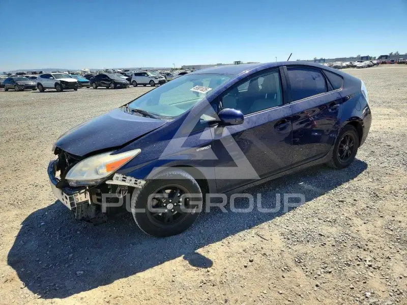 2014 Toyota PRIUS фото
