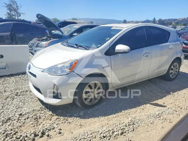 2014 Toyota PRIUS фото