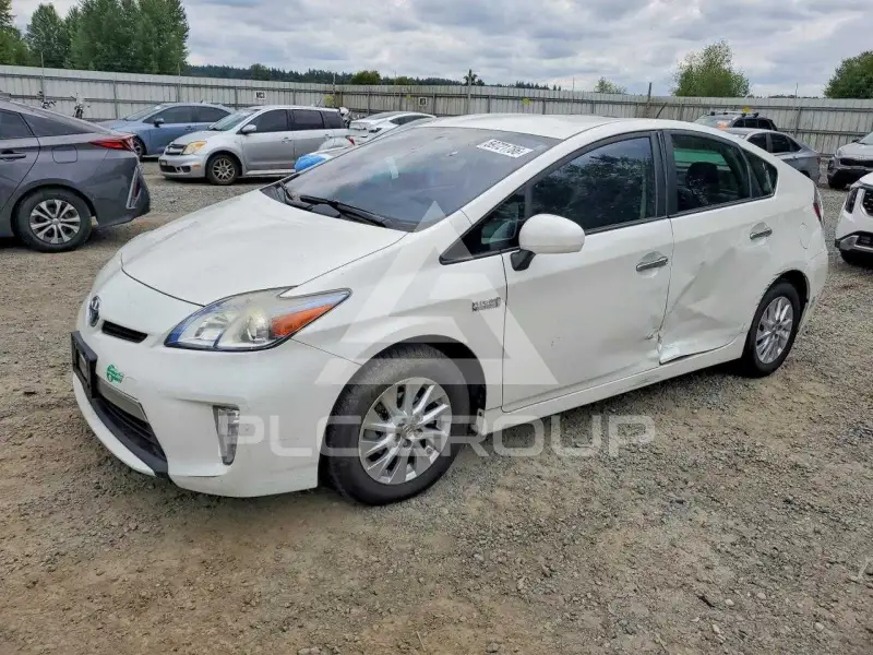 2014 Toyota PRIUS photo