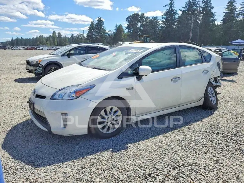 2014 Toyota PRIUS photo