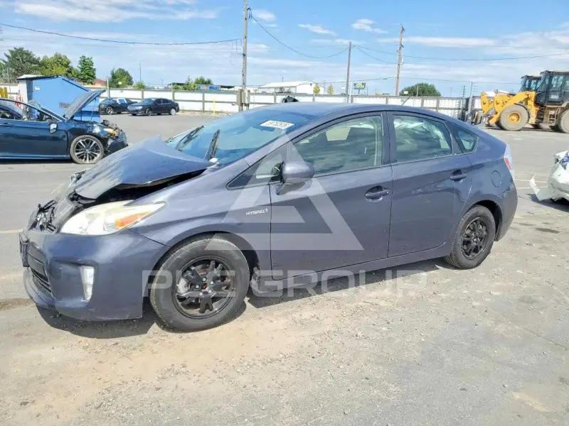 2014 Toyota PRIUS фото