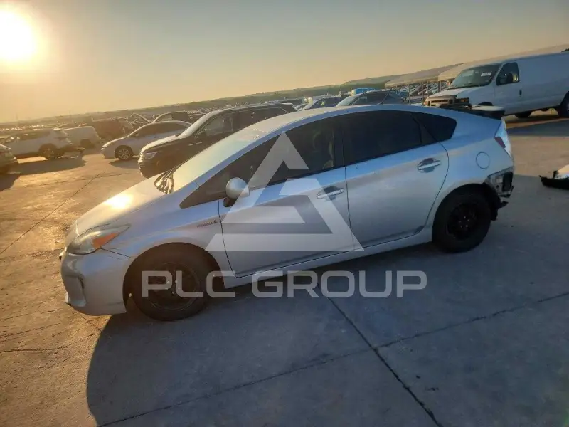 2014 Toyota PRIUS фото