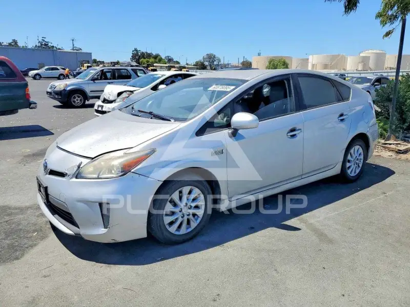 2014 Toyota PRIUS фото