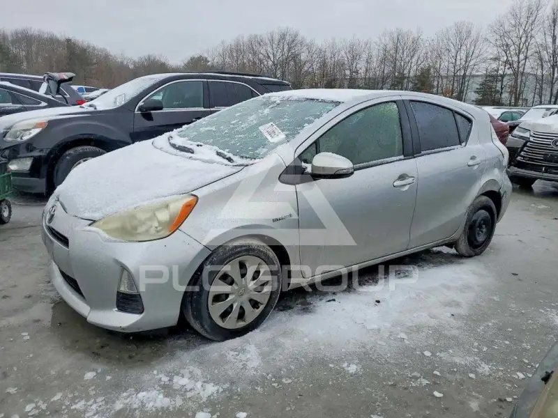 2014 Toyota PRIUS фото