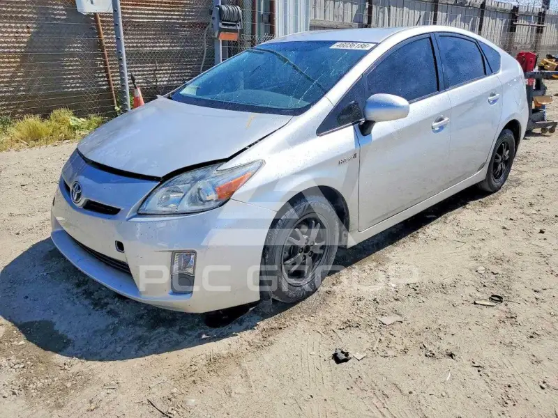 2014 Toyota PRIUS фото