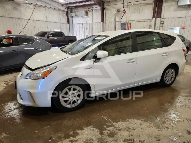 2014 Toyota PRIUS photo