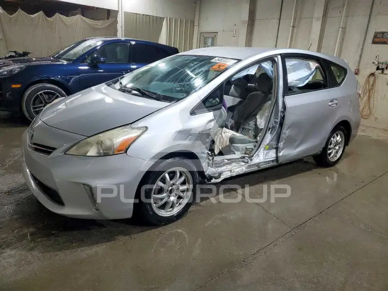 2014 Toyota PRIUS photo