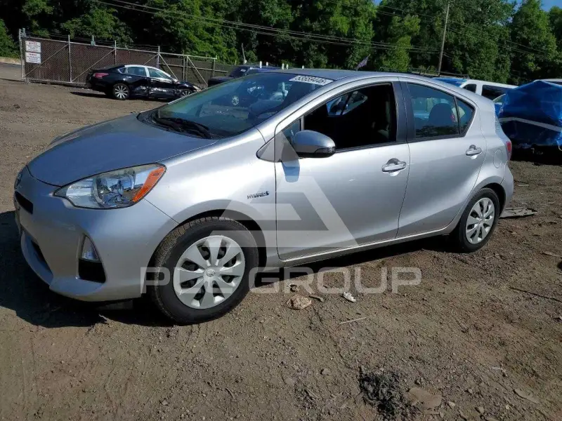 2014 Toyota PRIUS фото