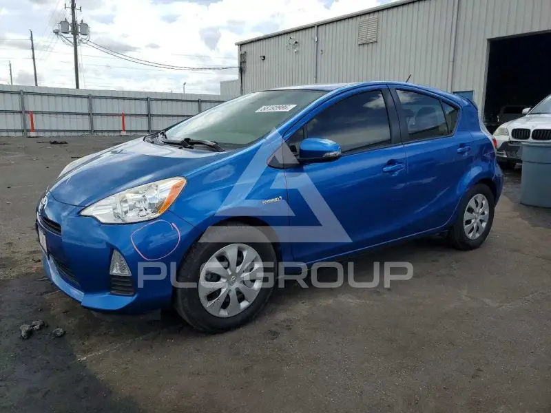 2014 Toyota PRIUS фото