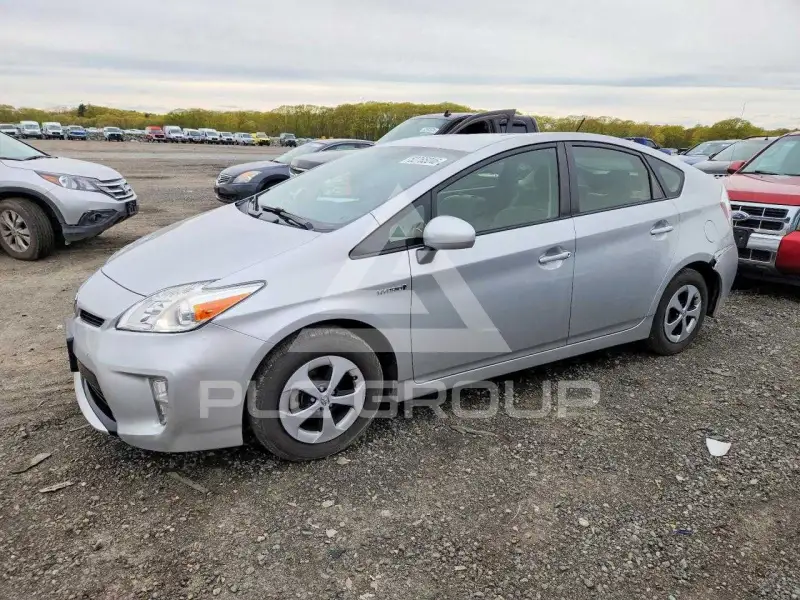 2014 Toyota PRIUS фото