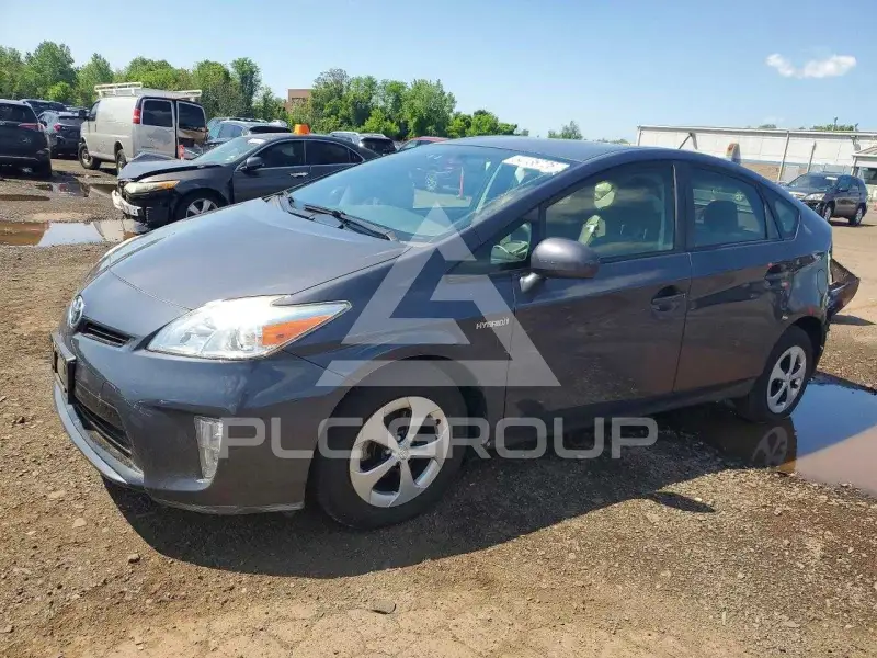 2014 Toyota PRIUS фото