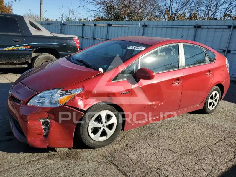 2014 Toyota PRIUS фото