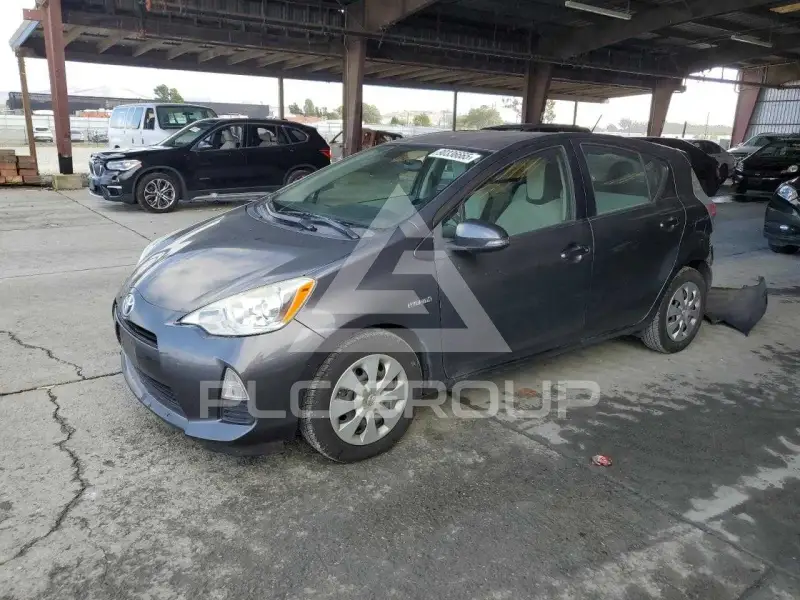 2014 Toyota PRIUS photo