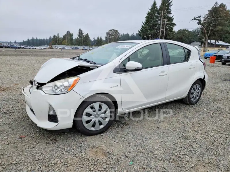 2014 Toyota PRIUS photo