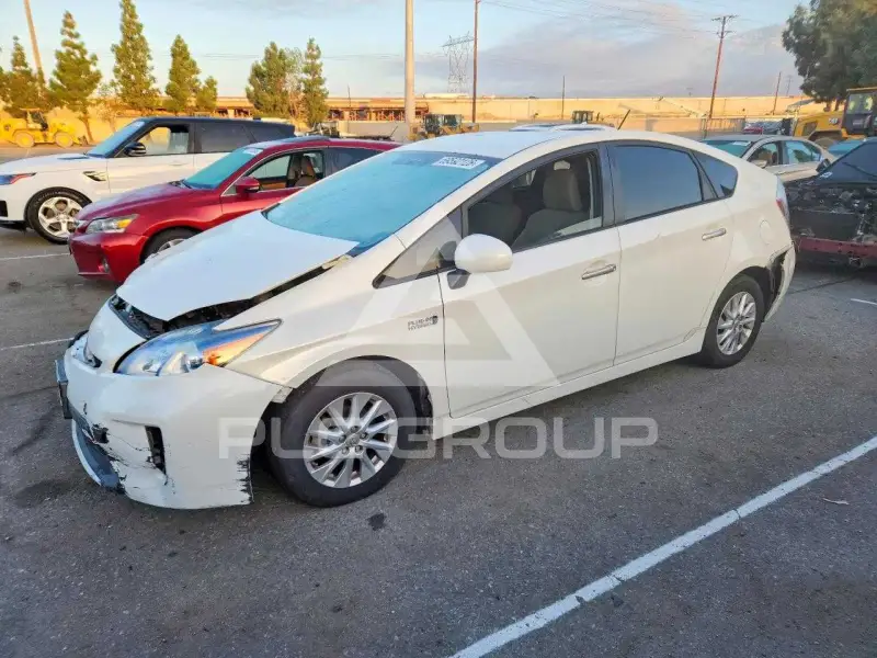 2014 Toyota PRIUS фото