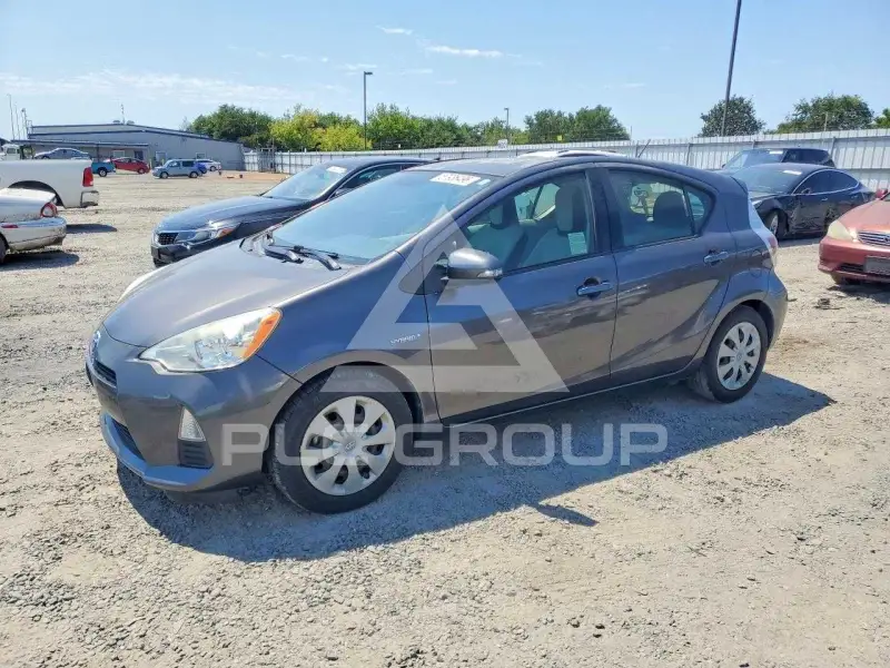 2014 Toyota PRIUS photo