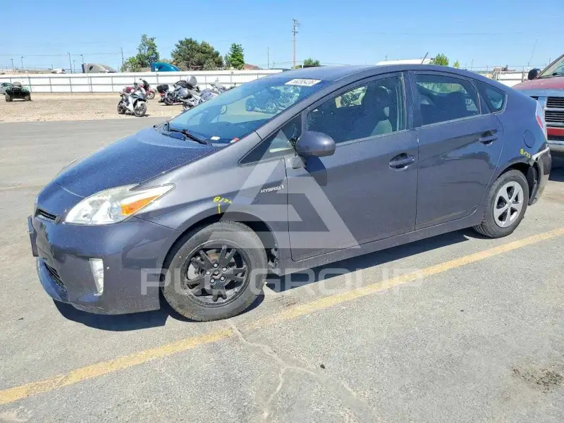 2014 Toyota PRIUS photo