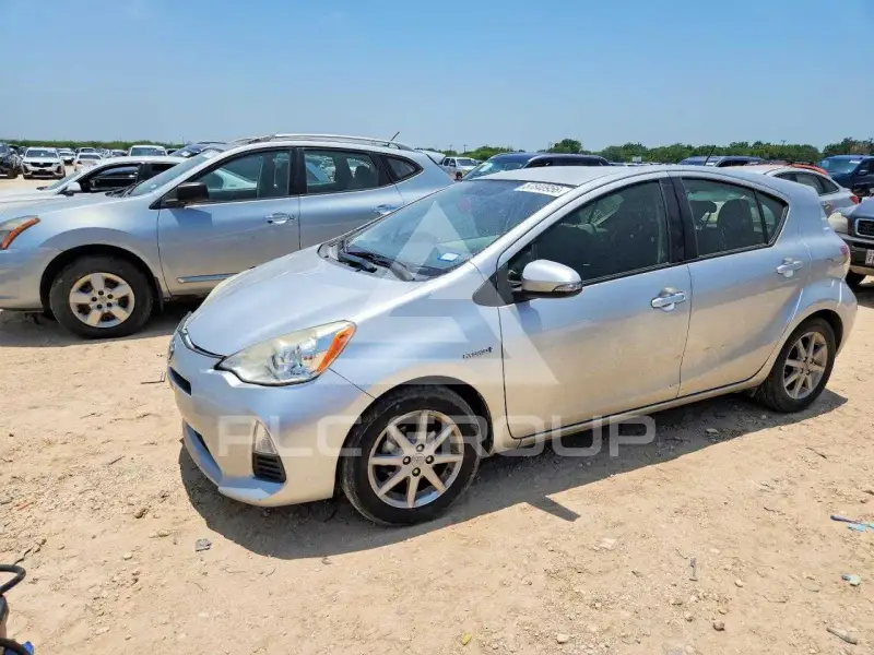 2014 Toyota PRIUS фото