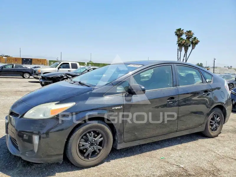 2014 Toyota PRIUS фото