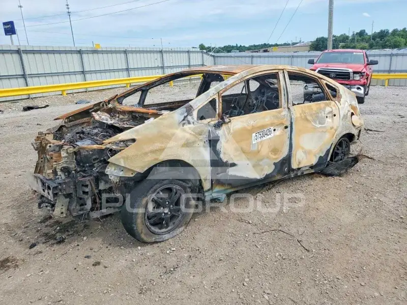 2014 Toyota PRIUS фото