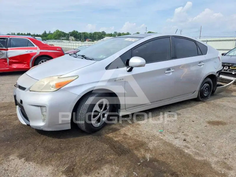 2014 Toyota PRIUS photo