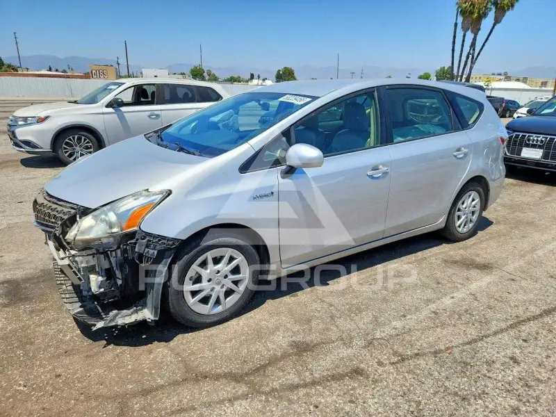 2014 Toyota PRIUS фото