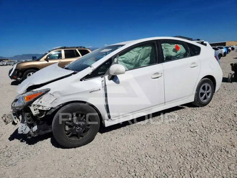 2014 Toyota PRIUS photo