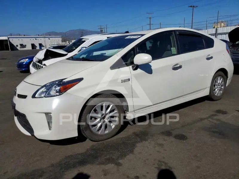 2014 Toyota PRIUS фото