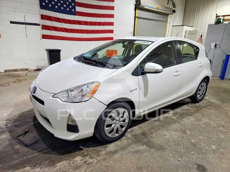 2014 Toyota PRIUS фото