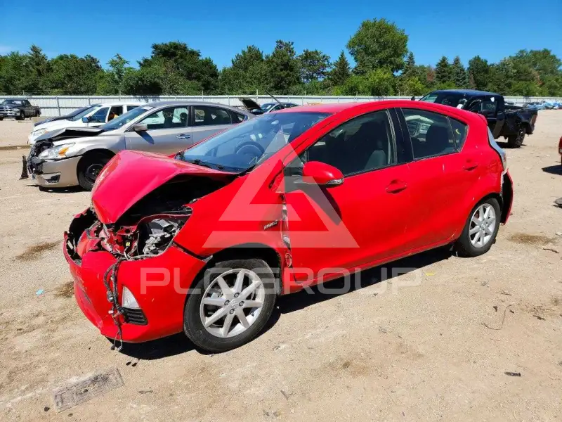 2014 Toyota PRIUS фото