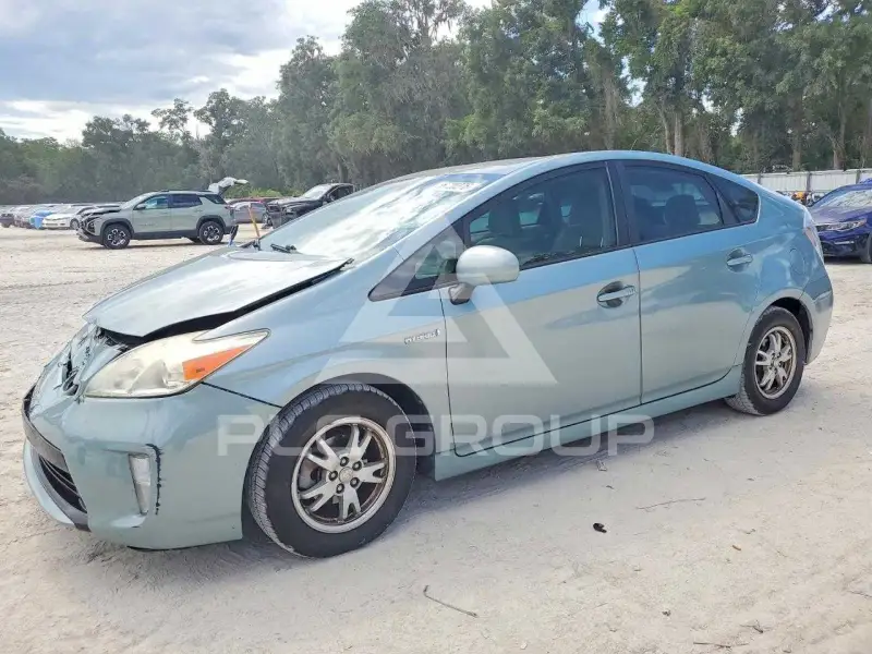 2014 Toyota PRIUS фото