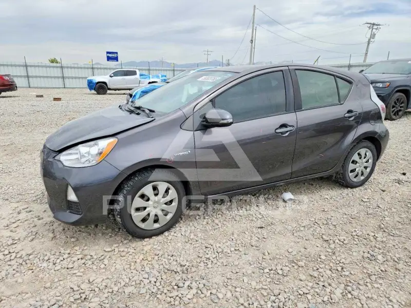 2014 Toyota PRIUS photo