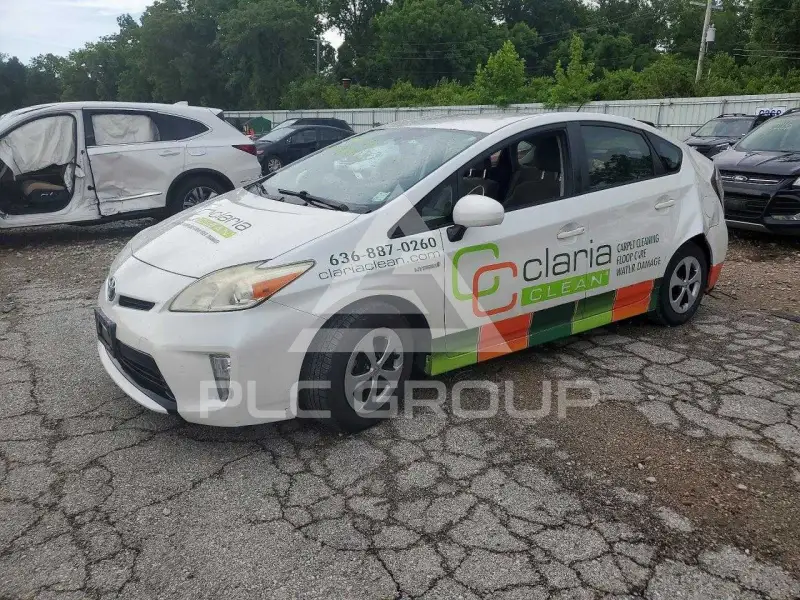 2014 Toyota PRIUS photo