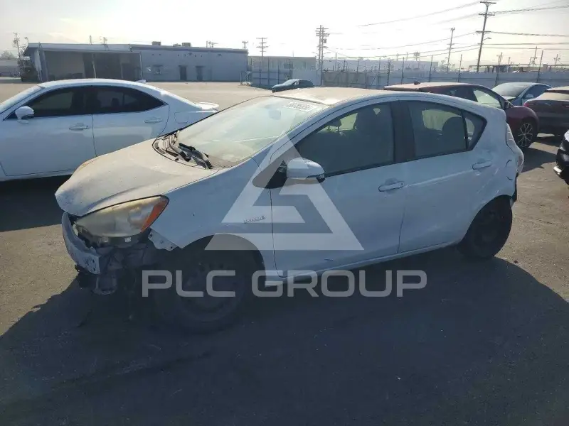 2014 Toyota PRIUS photo
