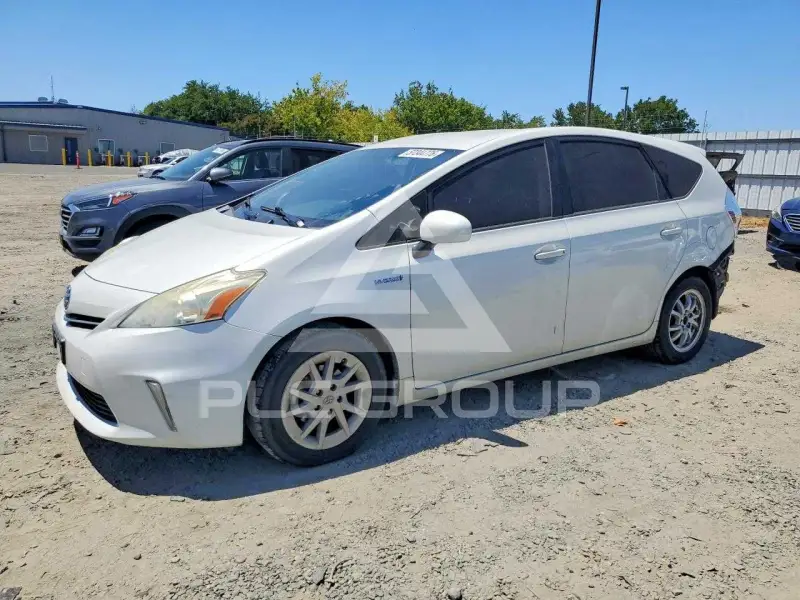 2014 Toyota PRIUS фото
