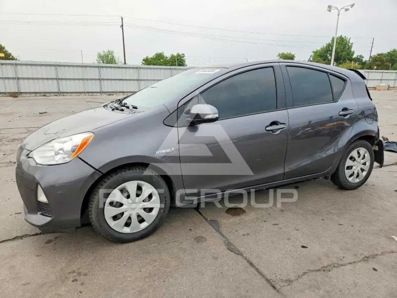 2014 Toyota PRIUS фото