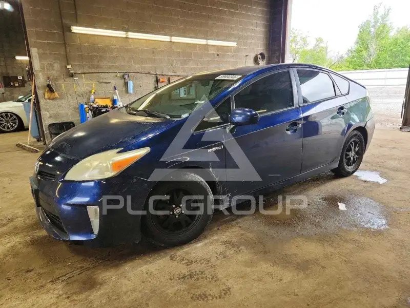 2014 Toyota PRIUS фото