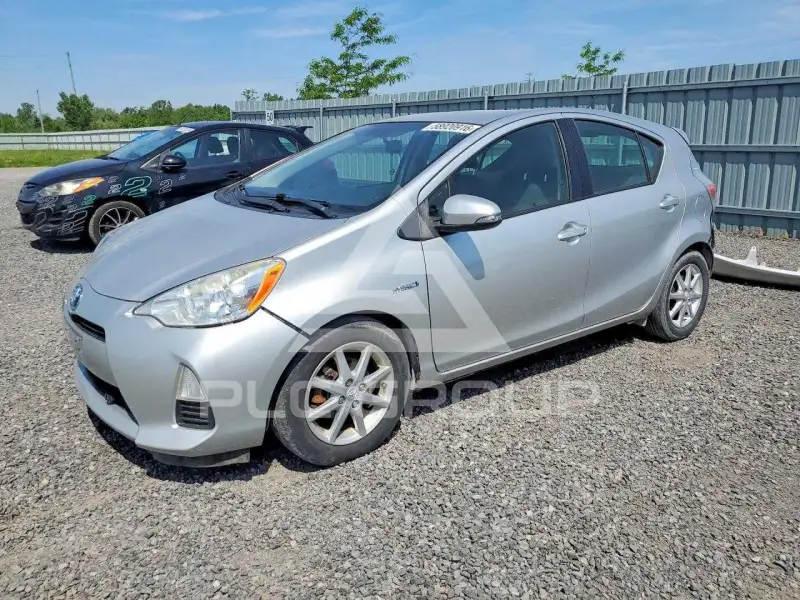 2014 Toyota PRIUS фото