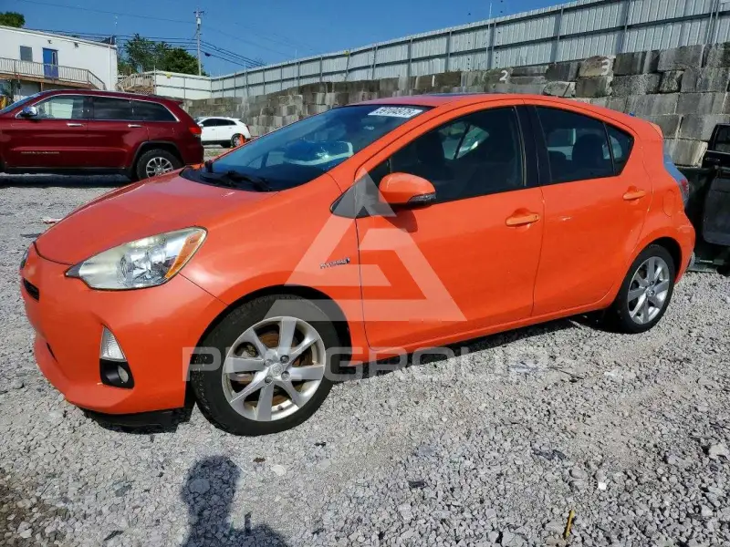 2014 Toyota PRIUS фото