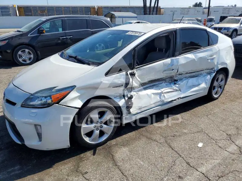 2014 Toyota PRIUS фото