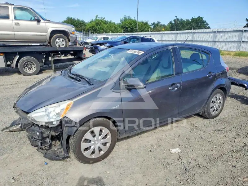 2014 Toyota PRIUS фото