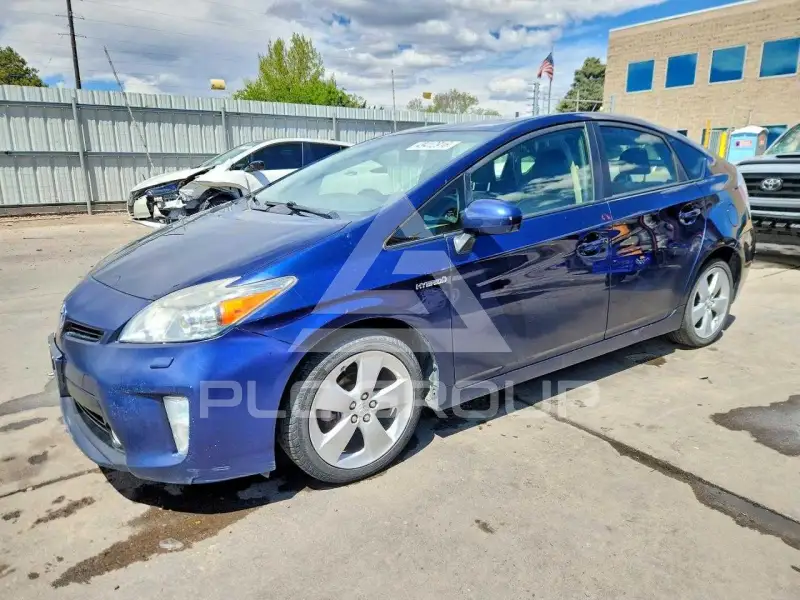 2014 Toyota PRIUS фото