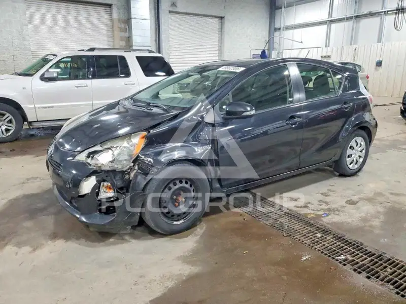 2014 Toyota PRIUS фото