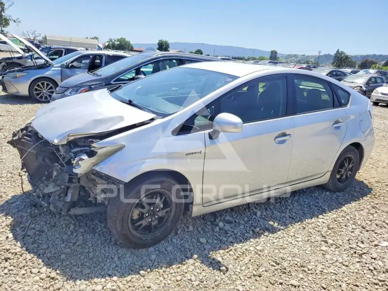 2014 Toyota PRIUS photo